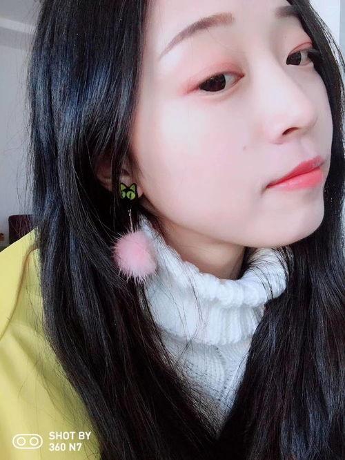 国产 自拍在线第1,引领潮流的自拍神器，轻松拍出时尚大片